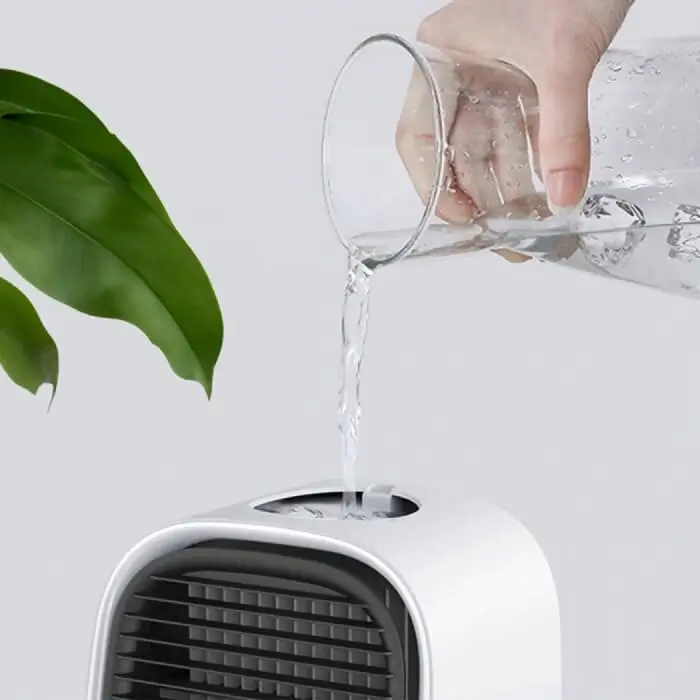 Filling AiraBreeze water tank